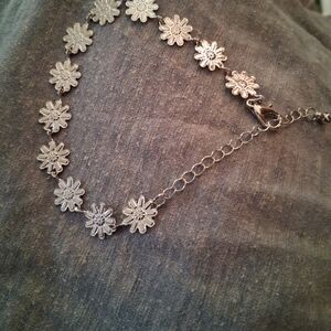 Daisy Chain Bracelet